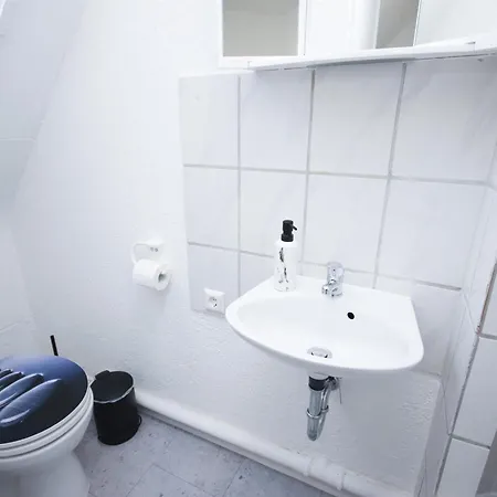 Apartment Alfa 2 2br Tv Wifi Wm Nahe Daimler L Wifi & Smarttv I 2 L Bathroom I Kitchen *