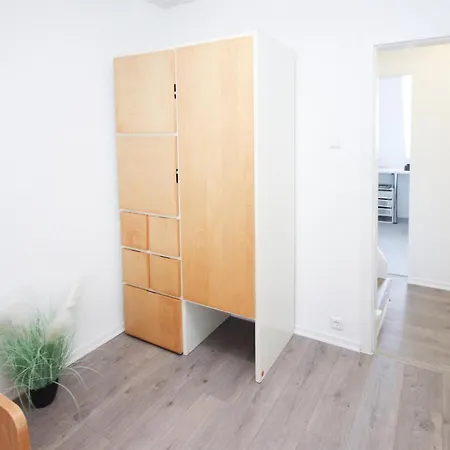 Apartment Alfa 2 2br Tv Wifi Wm Nahe Daimler L Wifi & Smarttv I 2 L Bathroom I Kitchen *